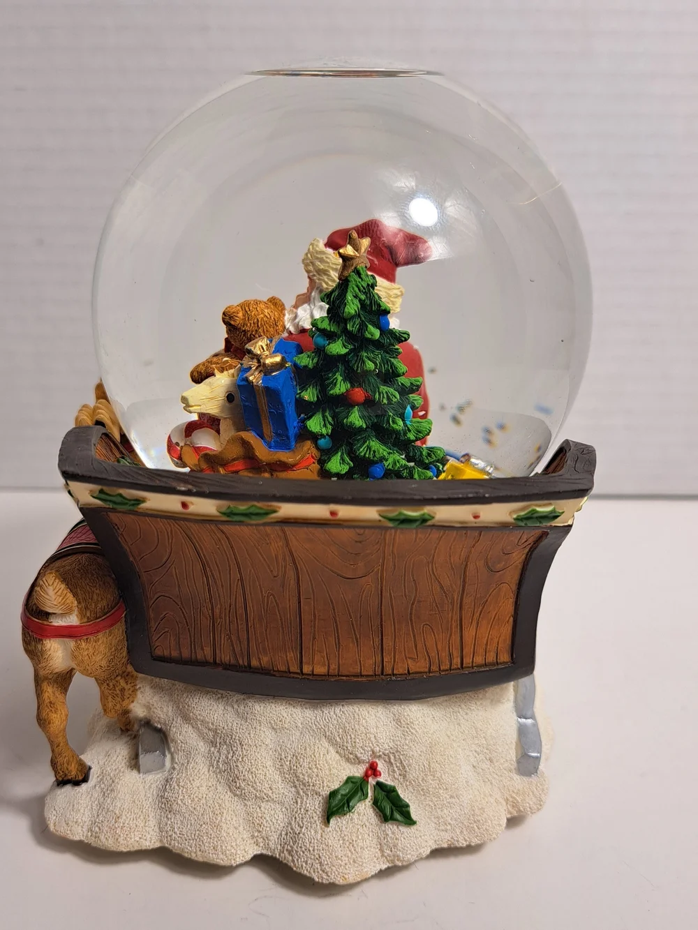 Target Limited Edition Santa Claus Snow Globe Plays 